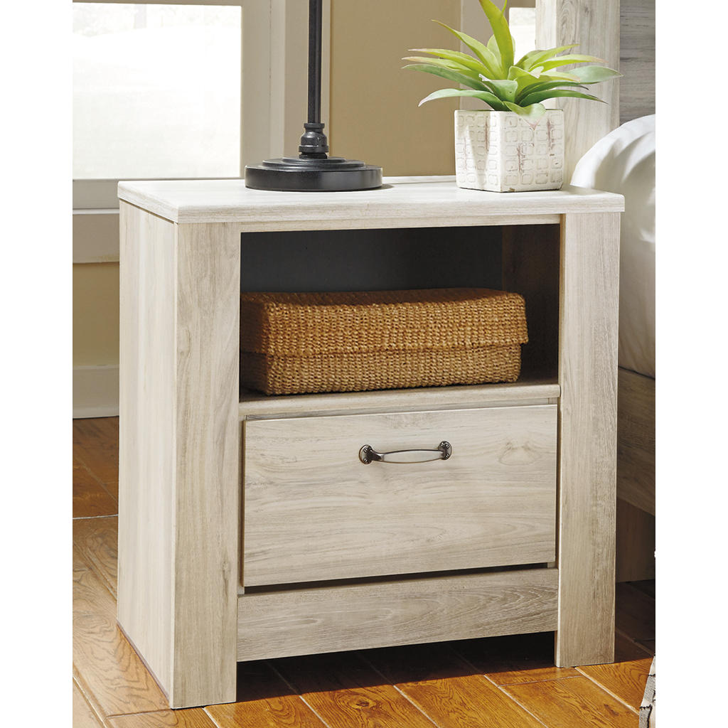 Bellaby King Panel Bed, Dresser, Mirror, Chest and 2 Nightstands Signature Design by Ashley® Uncategorized