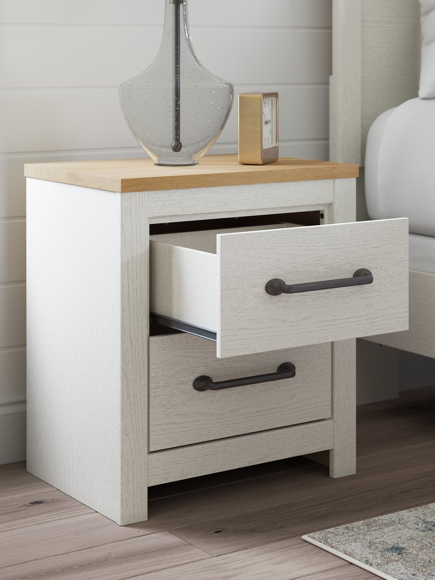 Linnocreek King Panel Bed, Dresser and Nightstand