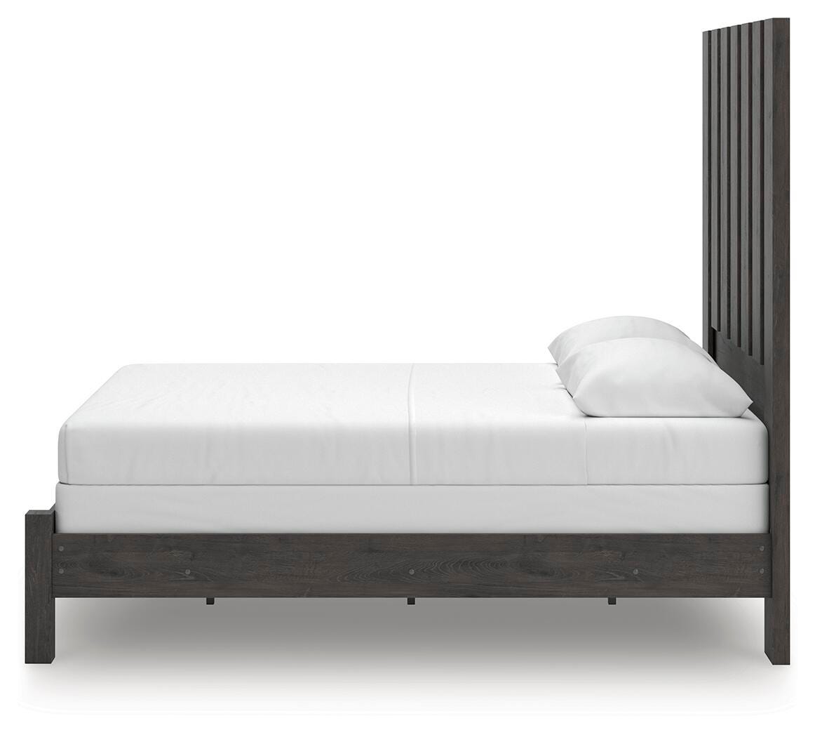 Fraluna Queen Panel Bed, Dresser and Mirror Signature Design by Ashley® Bedroom