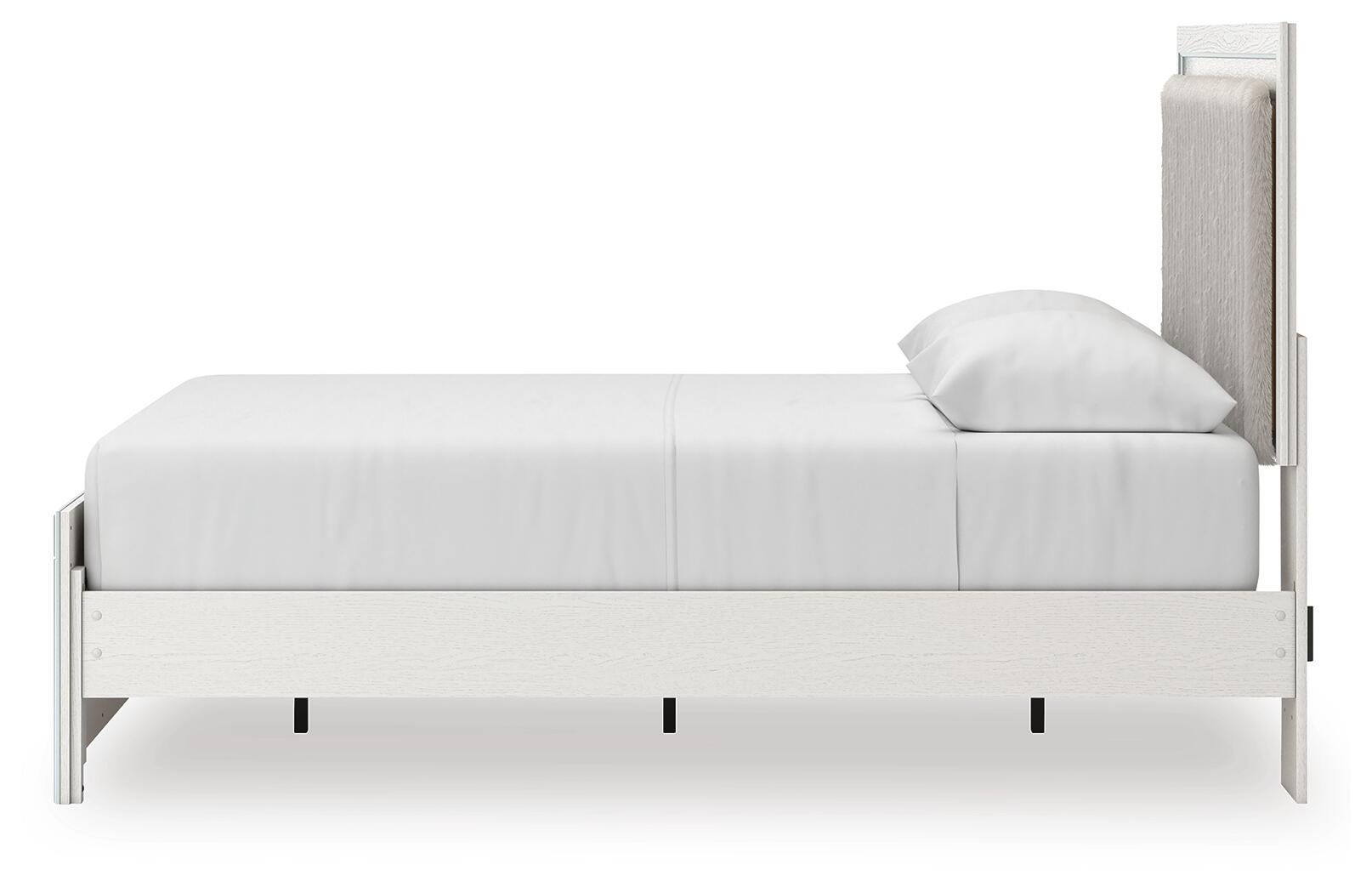 Zuraleus Queen Upholstered Platform Bed, Dresser, Mirror and Nightstand