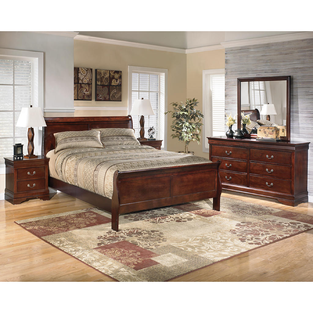 Alisdair Queen Bed, Dresser, Mirror and Nightstand — Four Pieces Signature Design by Ashley® Uncategorized