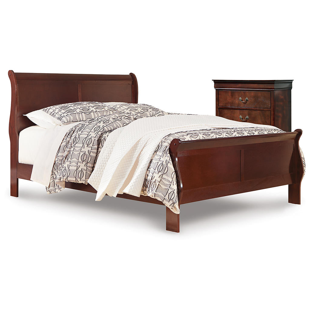 Alisdair Queen Sleigh Bed and Chest Signature Design by Ashley® Uncategorized