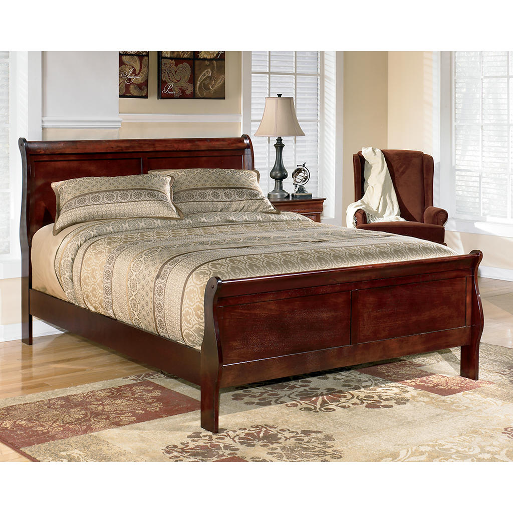 Alisdair Queen Sleigh Bed and 2 Nightstands Signature Design by Ashley® Uncategorized