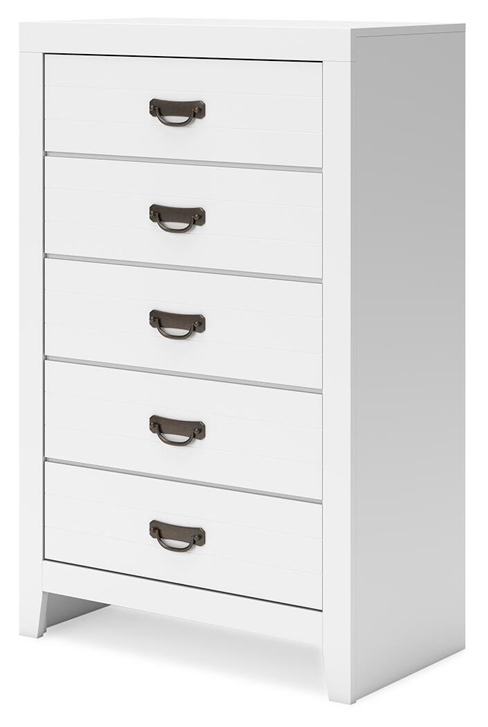 Binterglen King Panel Bed, Dresser, Chest and 2 Nightstands