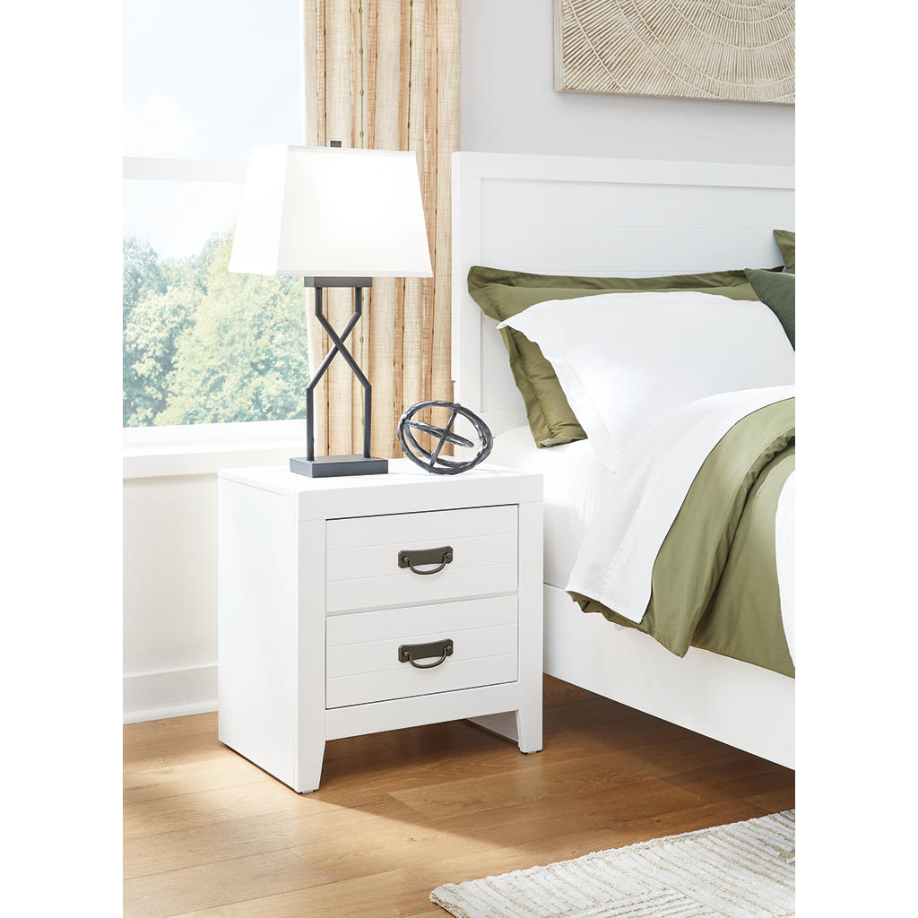 Binterglen Queen Panel Bed and 2 Nightstands Signature Design by Ashley® Uncategorized