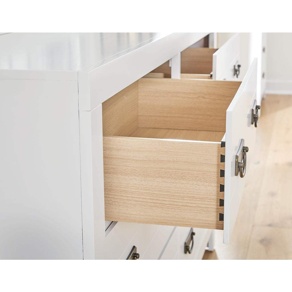 Binterglen Queen Panel Bed, Dresser and 2 Nightstands Signature Design by Ashley® Uncategorized