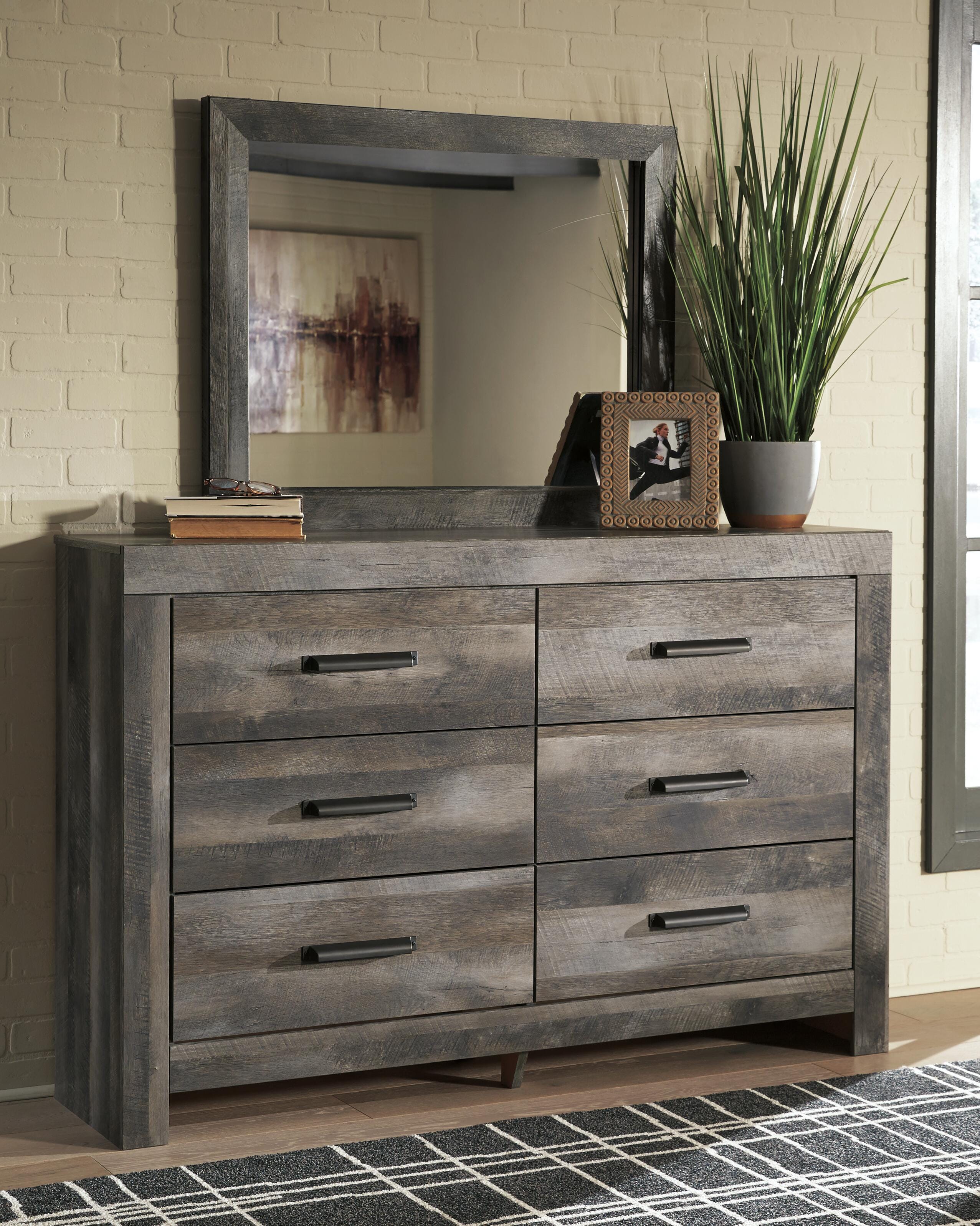 Wynnlow Full Crossbuck Panel Bed, Dresser and Mirror Signature Design by Ashley® Bedroom
