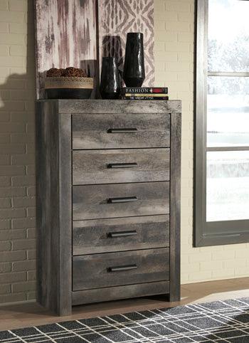 Wynnlow Chest of Drawers — Gray Plank, 5 Drawers Signature Design by Ashley® Bedroom