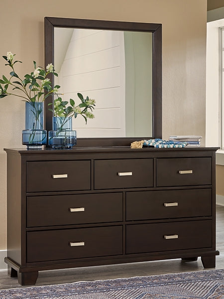 Covetown Queen Panel Bed, Dresser, Mirror and Nightstand