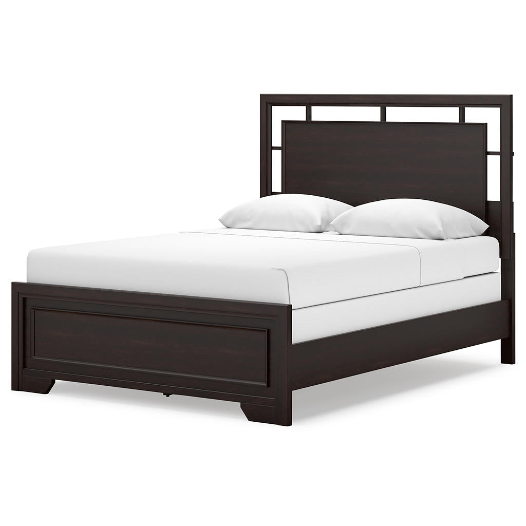 Covetown Queen Panel Bed Signature Design by Ashley® Bedroom