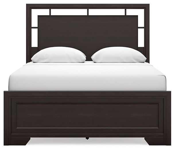 Covetown Queen Panel Bed, Dresser, Mirror and Nightstand