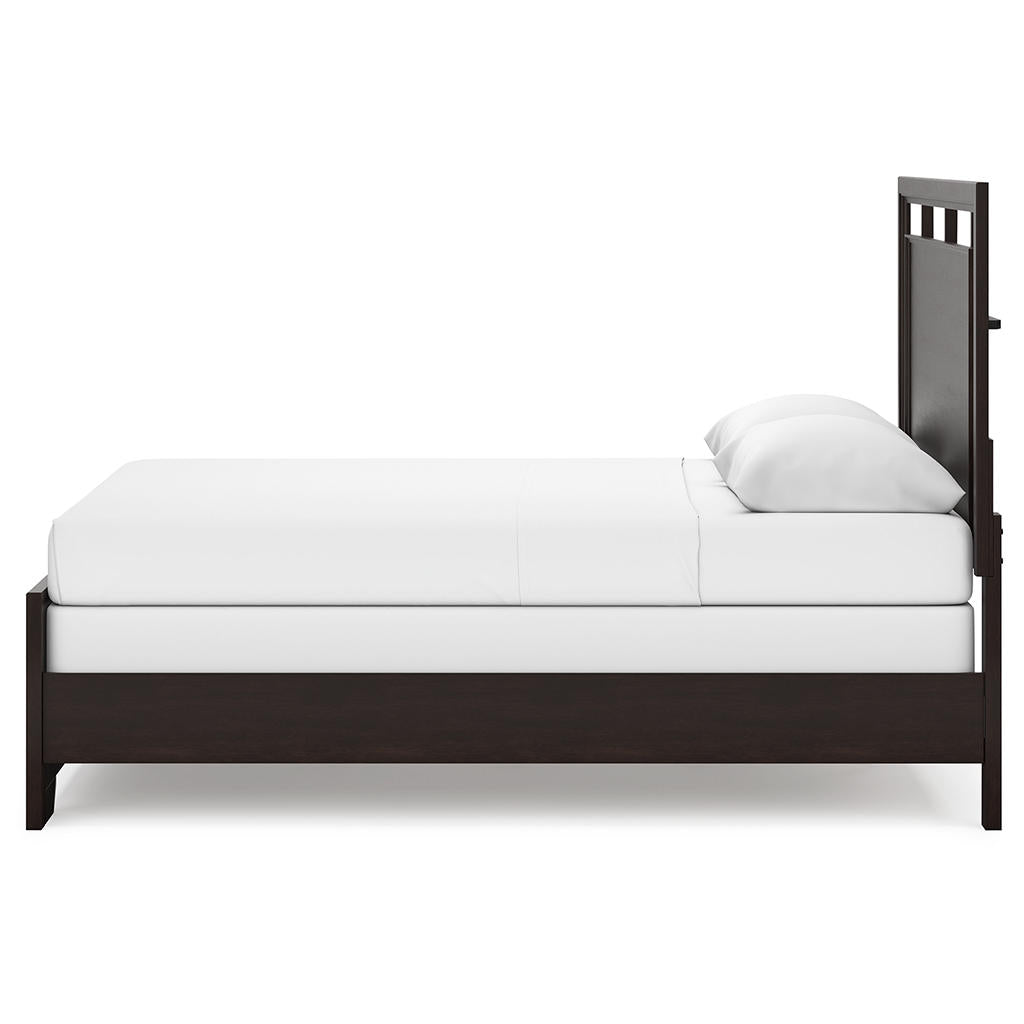Covetown Queen Panel Bed, Dresser, Mirror, Chest and Nightstand Signature Design by Ashley® Uncategorized