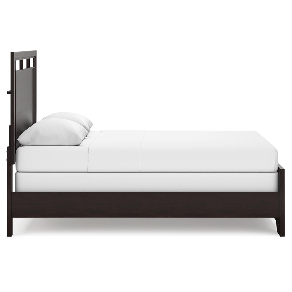 Covetown Queen Panel Bed, Dresser, Mirror and Nightstand Signature Design by Ashley® Uncategorized