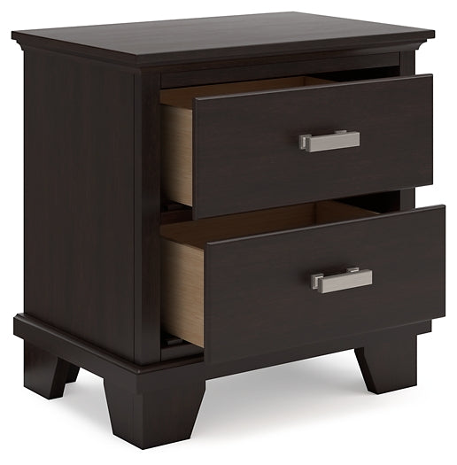 Covetown Queen Panel Bed, Dresser, Mirror and Nightstand