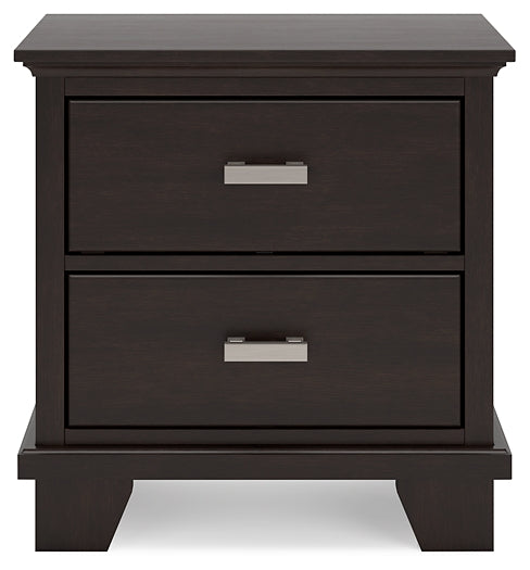 Covetown Queen Panel Bed, Dresser, Mirror and Nightstand