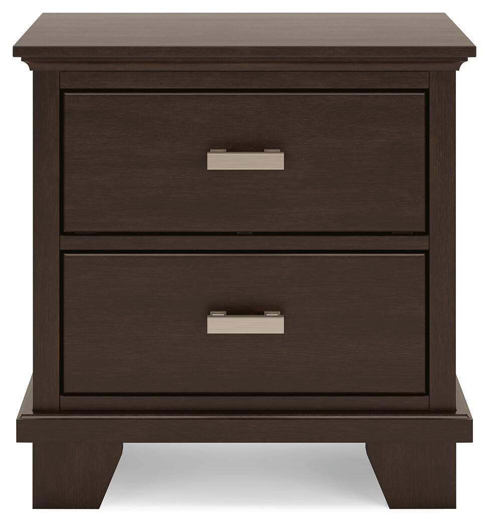 Covetown California King Panel Bed and 2 Nightstands