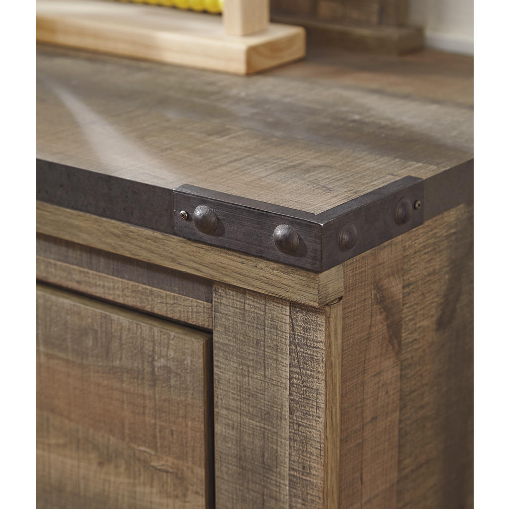 Trinell Queen Panel Bed, Chest and 2 Nightstands Signature Design by Ashley® Uncategorized