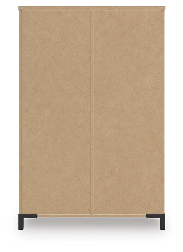 Frandern Queen Panel Bed, Dresser, Mirror, Chest and 2 Nightstands
