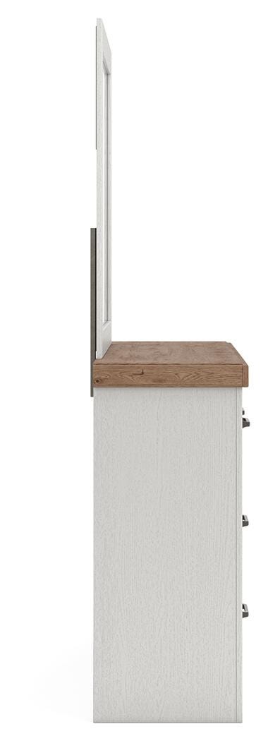 Savonport Queen Panel Bed, Dresser and Mirror — 3-Piece Set Benchcraft® Bedroom
