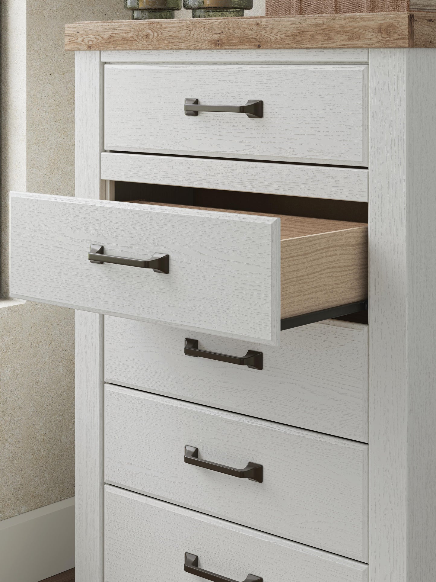 Savonport Chest of Drawers