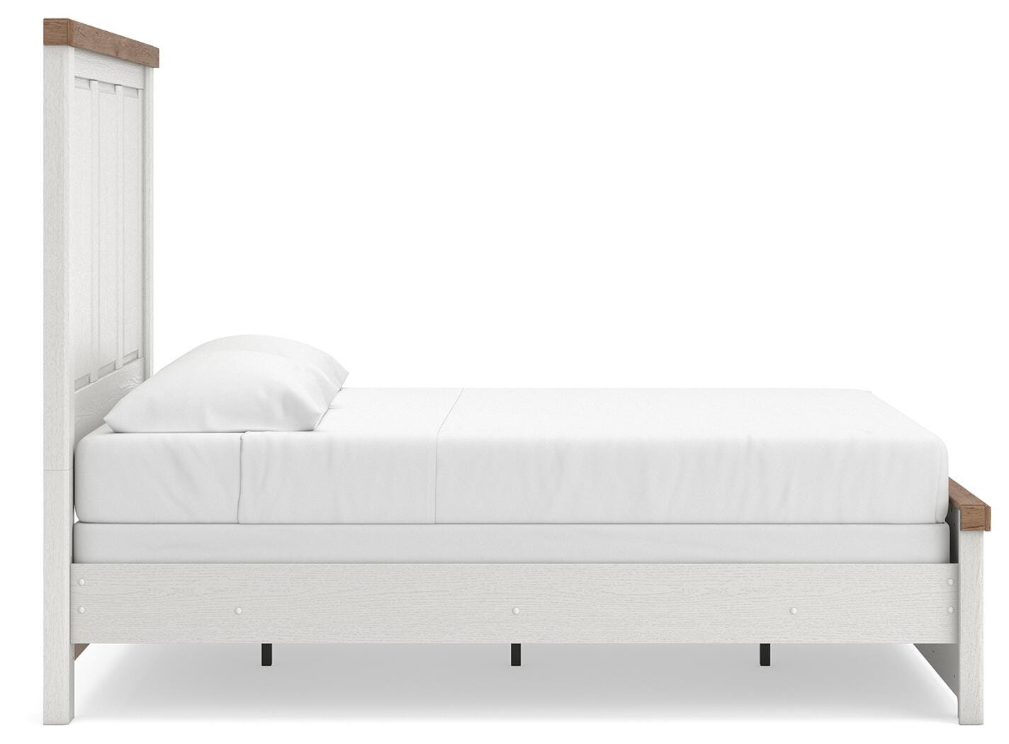 Savonport Queen Panel Bed, Dresser and Mirror — 3-Piece Set Benchcraft® Bedroom