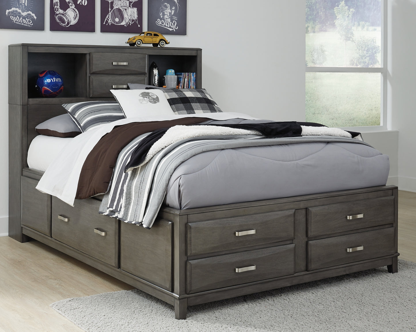 Caitbrook Full Storage Bed, Dresser and Chest