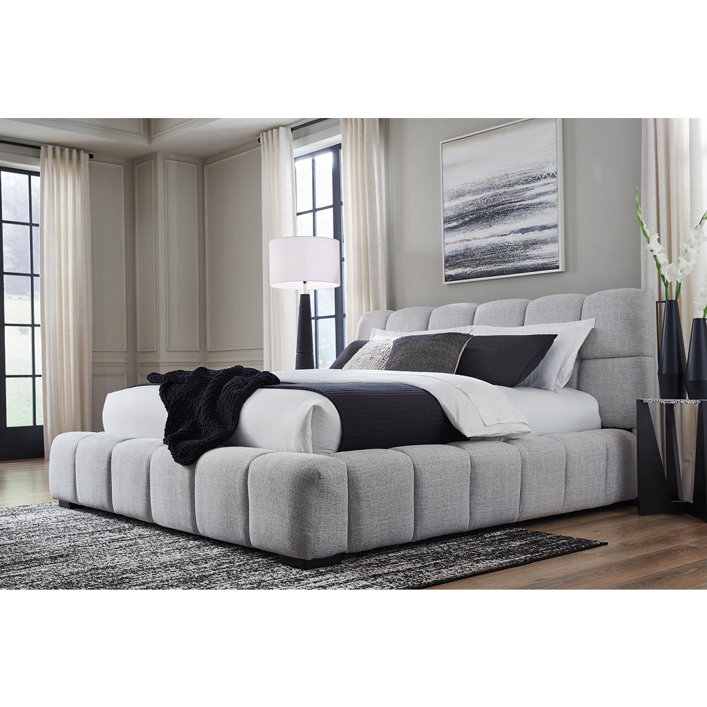 Grendusk Queen Upholstered Bed Signature Design by Ashley® Bedroom