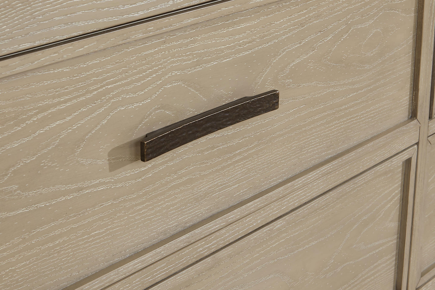 Calmoro Chest of Drawers