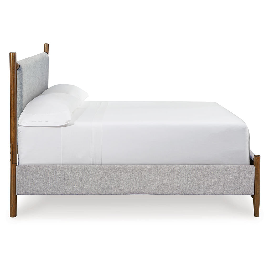 Lyncott California King Upholstered Bed Signature Design by Ashley® Bedroom