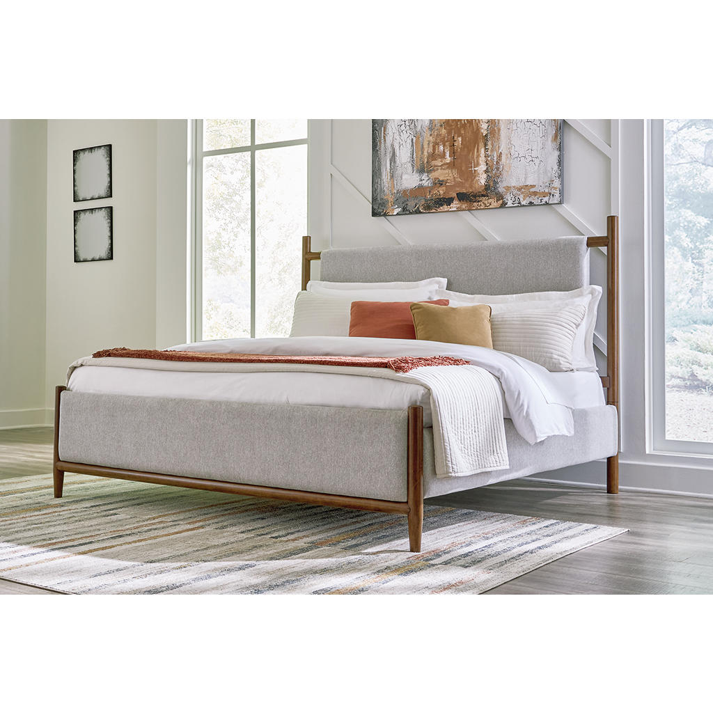 Lyncott California King Upholstered Bed Signature Design by Ashley® Bedroom