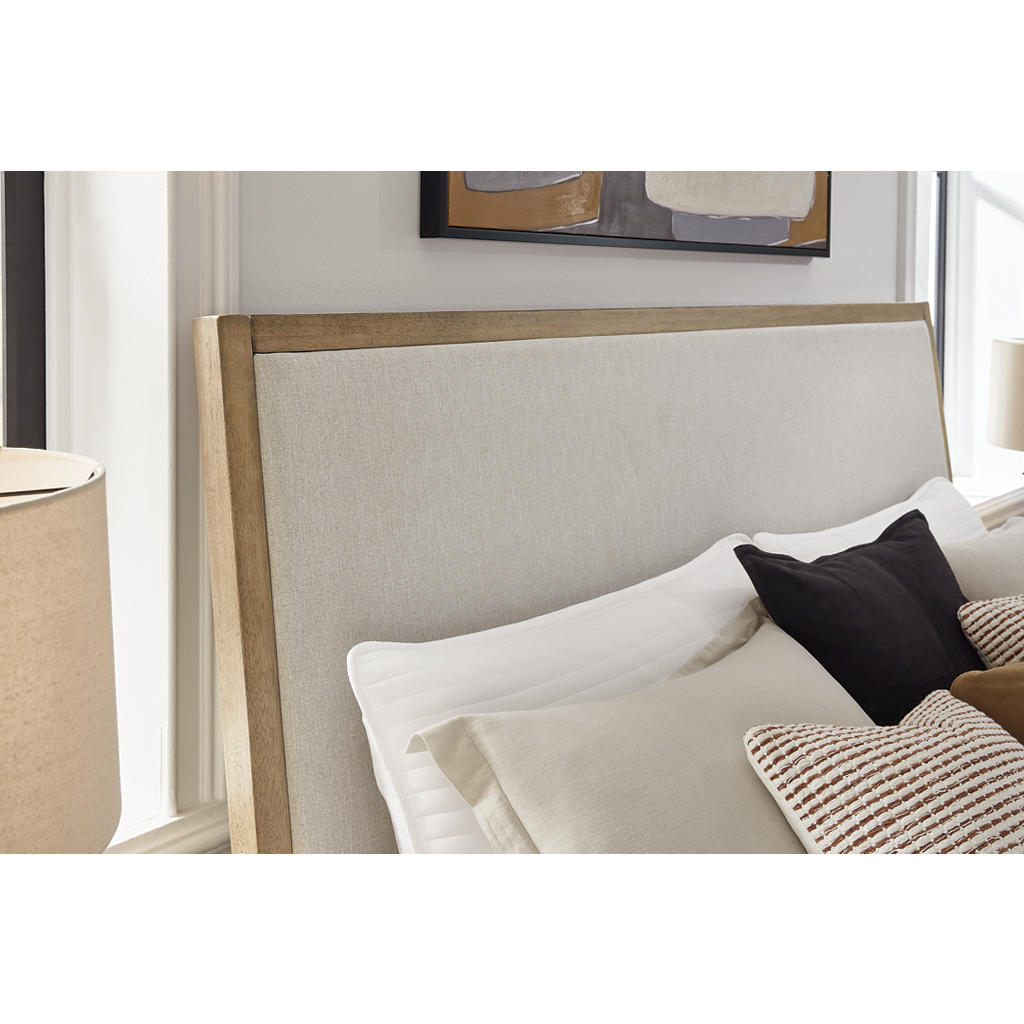 Tomtyn Queen Upholstered Bed Benchcraft® Bedroom
