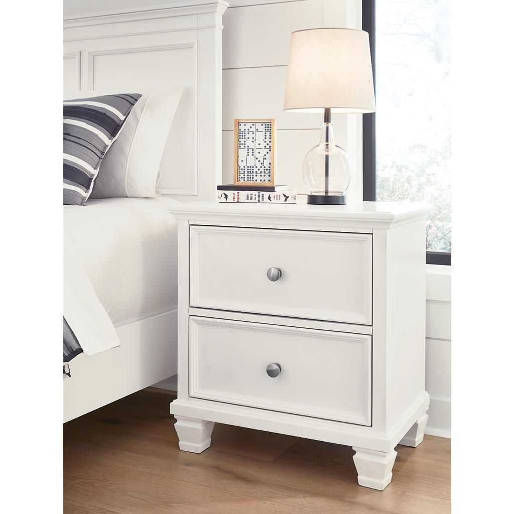 Fortman King Panel Bed, Dresser and 2 Nightstands Signature Design by Ashley® Uncategorized