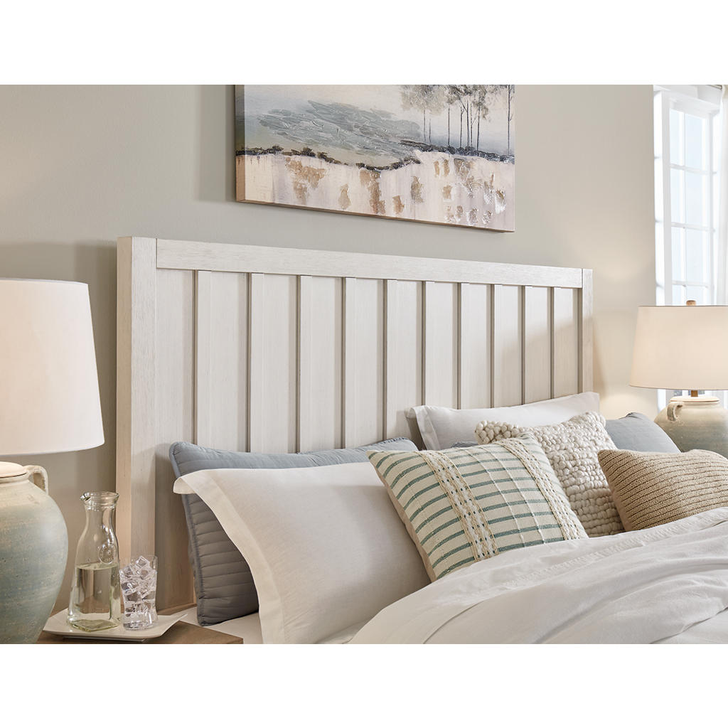 Shaybrock Queen Panel Bed Benchcraft® Bedroom