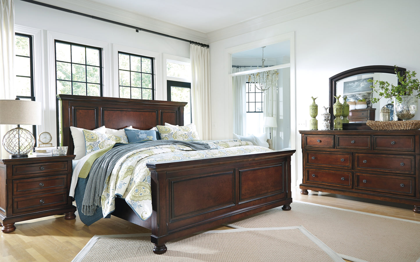 Porter Queen Panel Bed