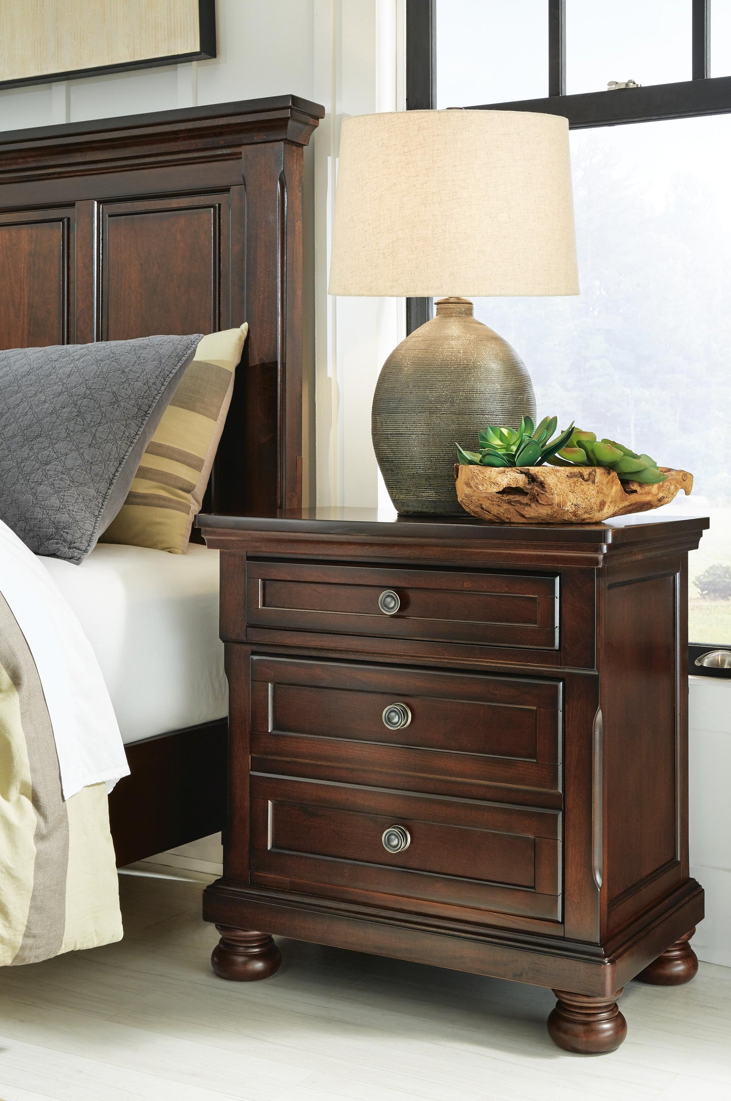 Porter Queen Panel Bed, Dresser, Mirror and 2 Nightstands