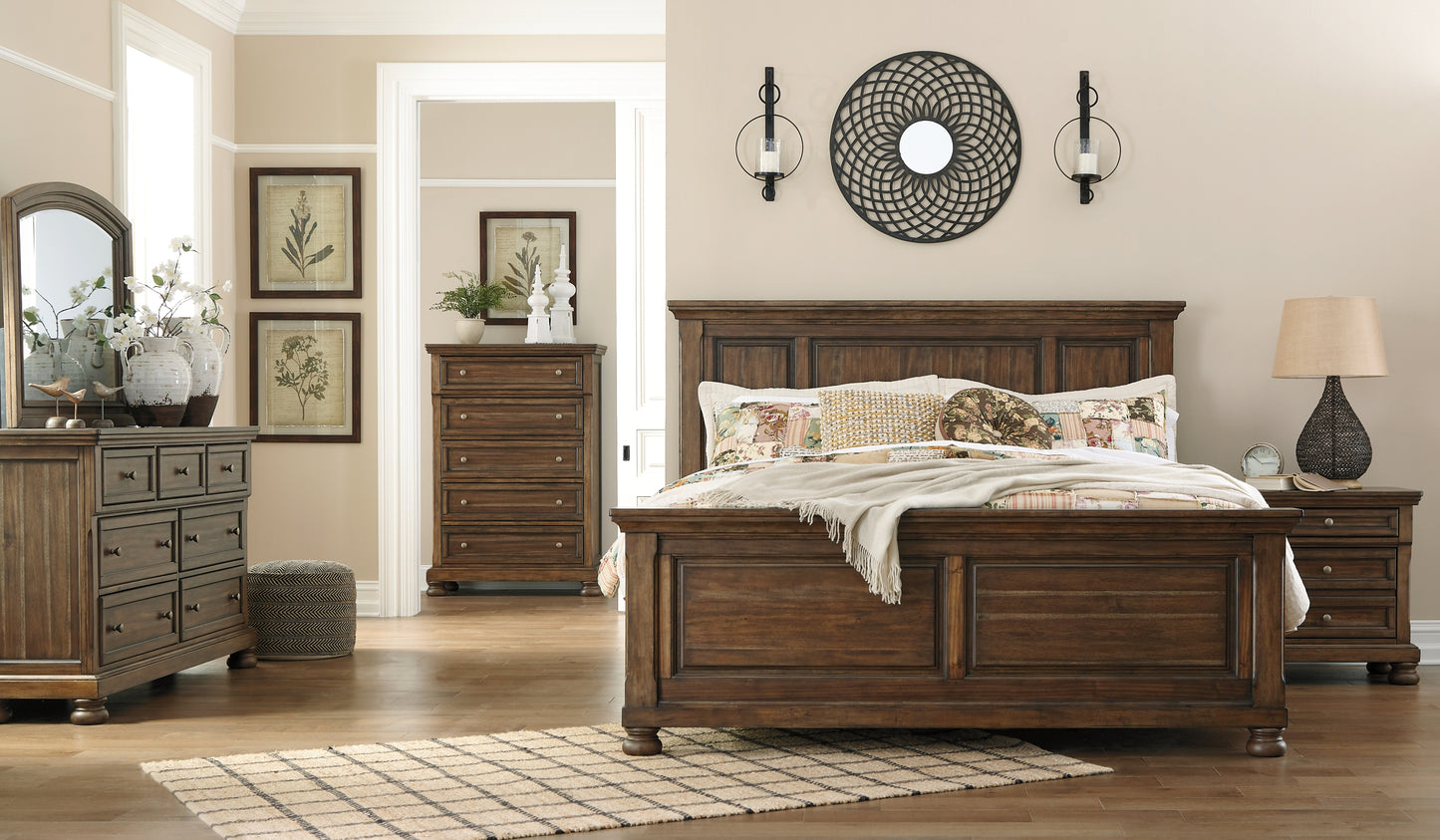 Flynnter Queen Panel Bed, Dresser, Mirror, and Nightstand