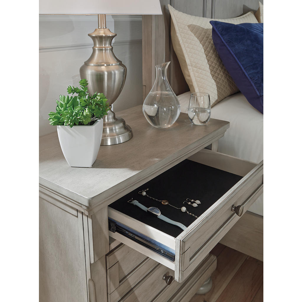 Lettner California King Panel Bed, Dresser, Chest and 2 Nightstands Signature Design by Ashley® Uncategorized