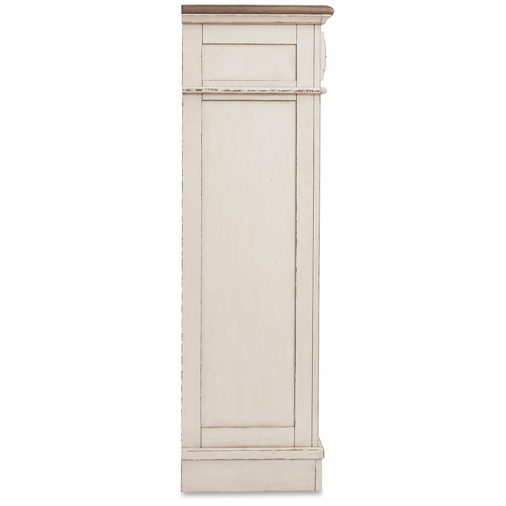 Realyn King Panel Bed, Dresser, Chest and 2 Nightstands Signature Design by Ashley® Uncategorized