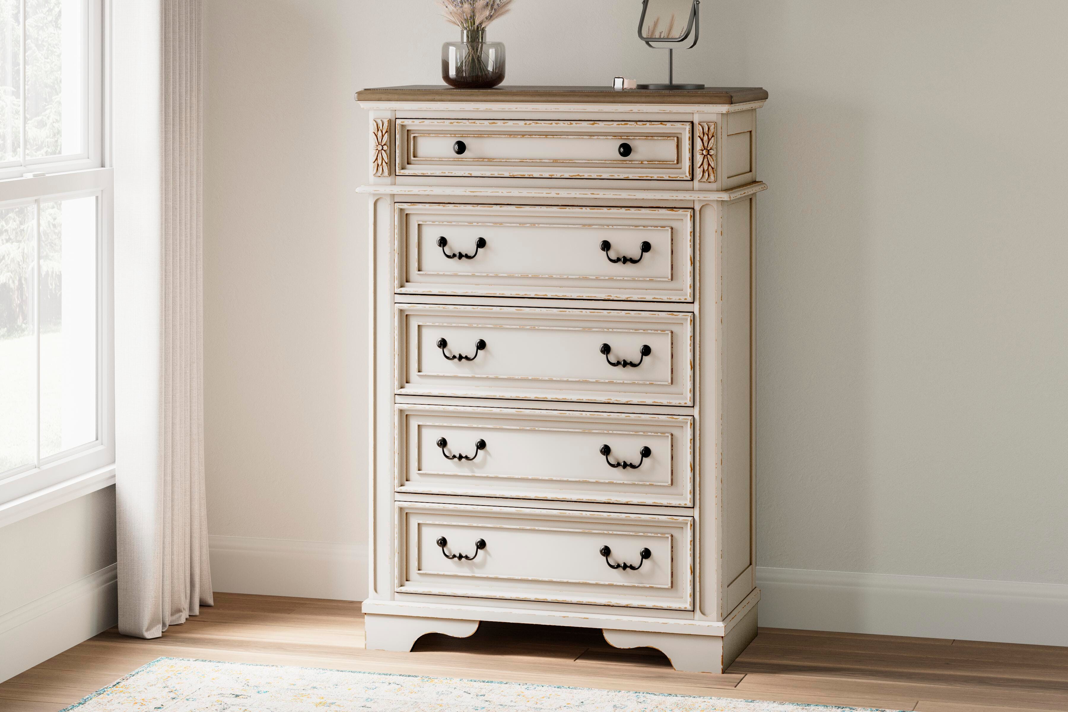 Realyn Twin Panel Bed, Chest and Nightstand