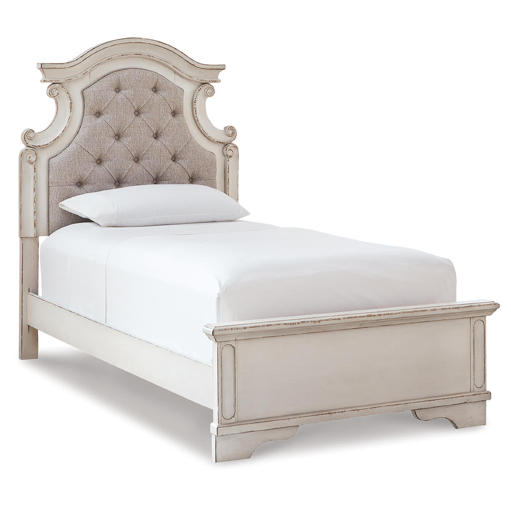 Realyn Twin Bed, Dresser and Mirror Signature Design by Ashley® Uncategorized