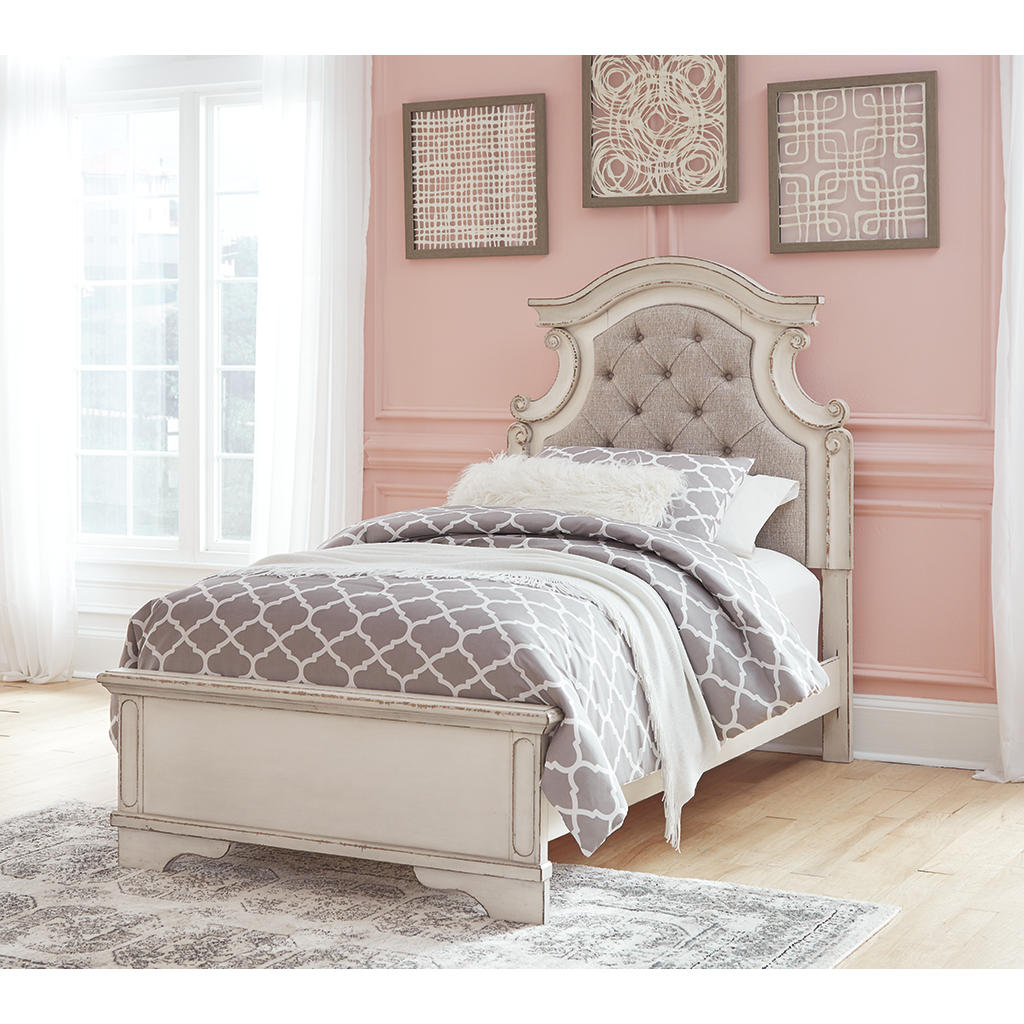 Realyn Twin Bed, Dresser and Mirror Signature Design by Ashley® Uncategorized