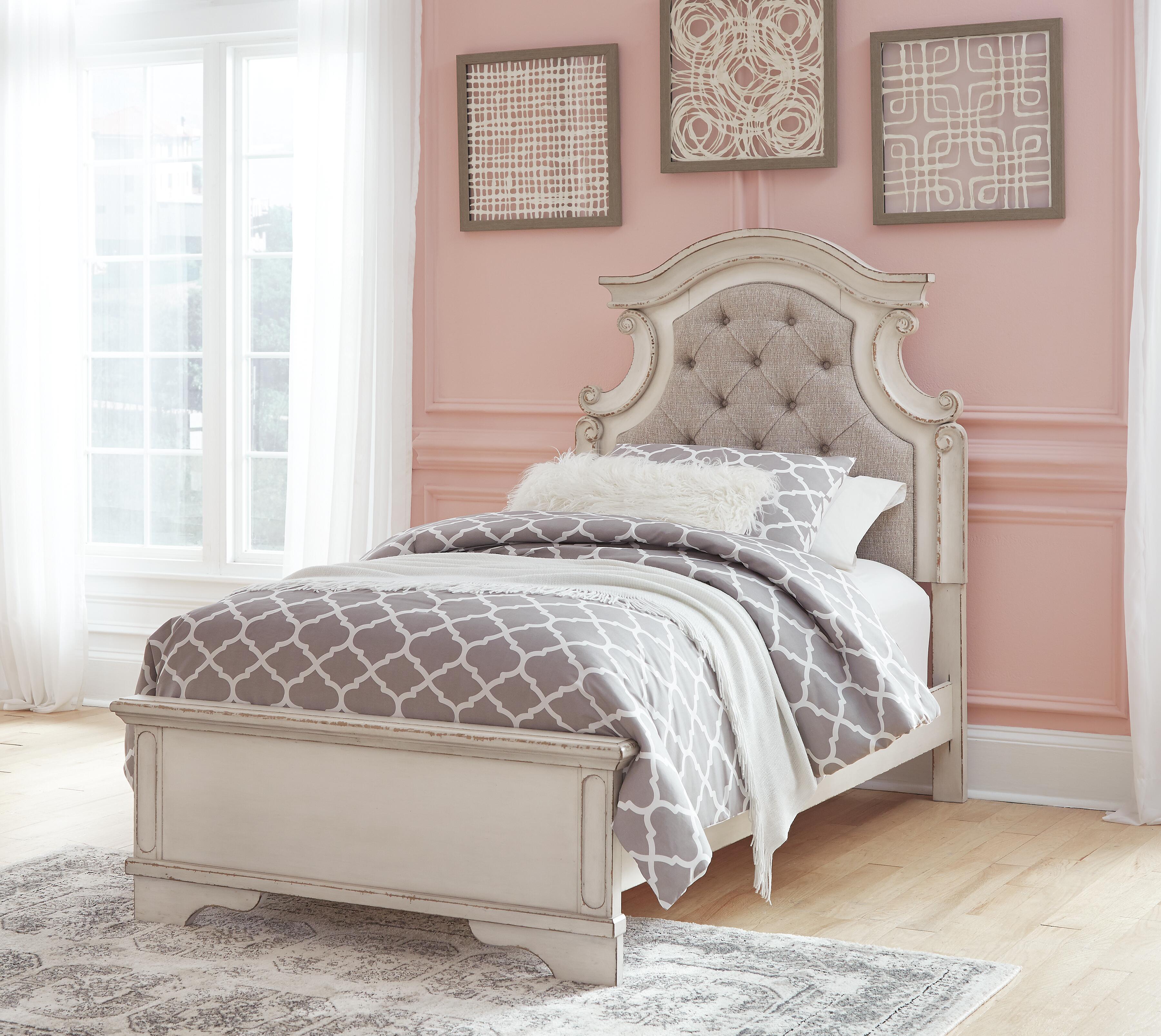 Realyn Twin Bed, Chest, Vanity with Stool and Nightstand Signature Design by Ashley® Bedroom
