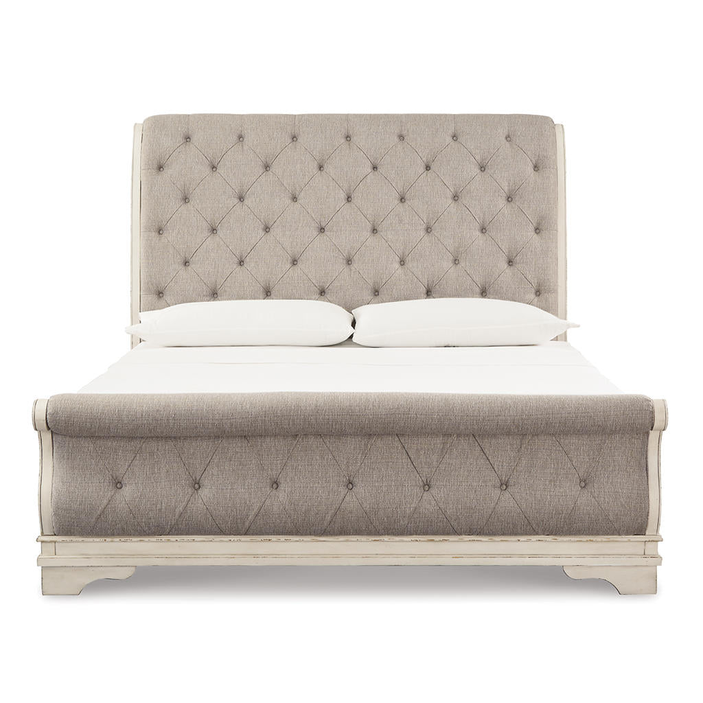 Realyn King Sleigh Bed Signature Design by Ashley® Bedroom
