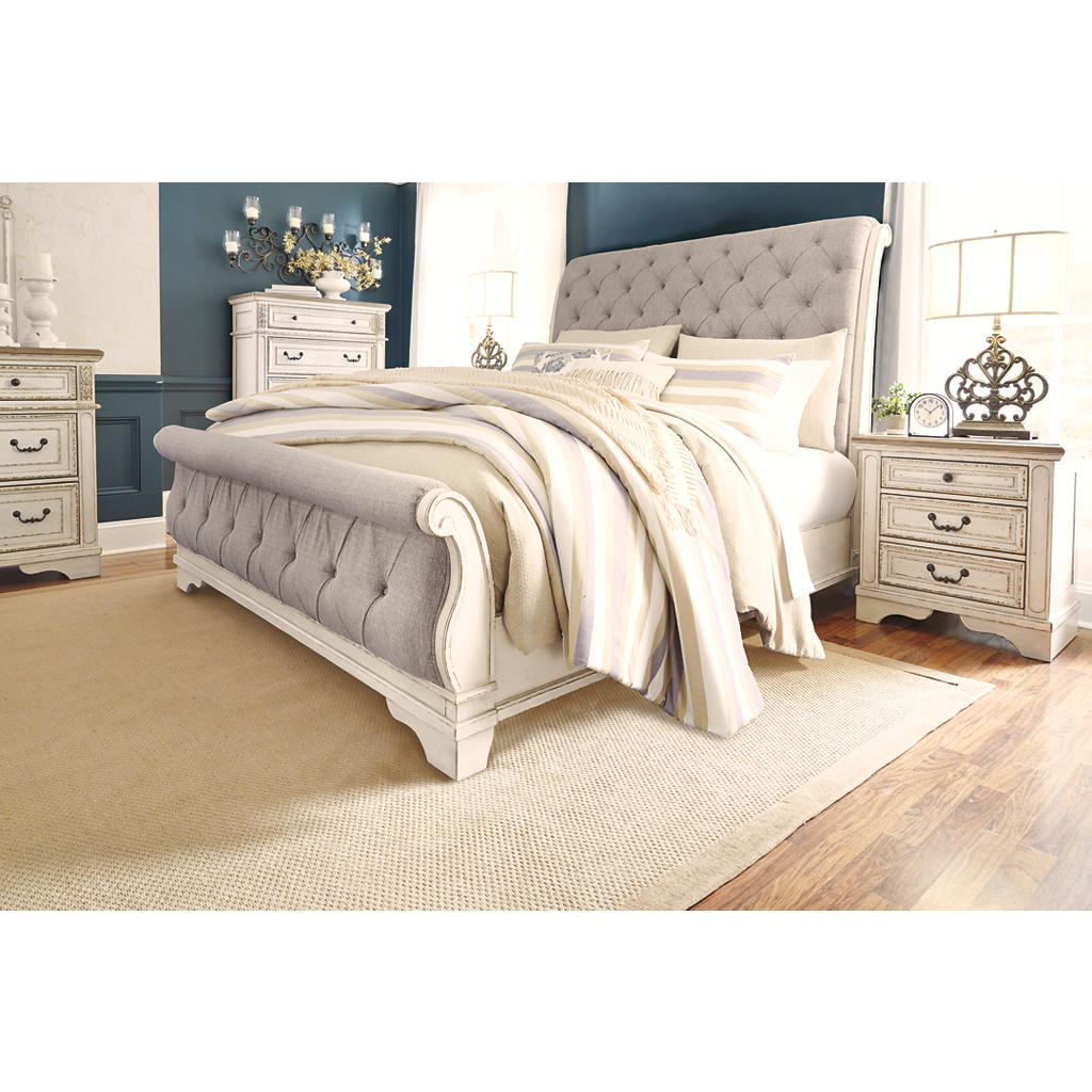Realyn King Sleigh Bed Signature Design by Ashley® Bedroom