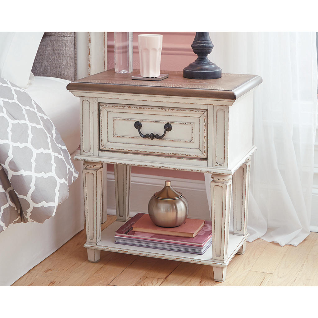 Realyn Twin Panel Bed, Dresser, Mirror and Nightstand Signature Design by Ashley® Uncategorized