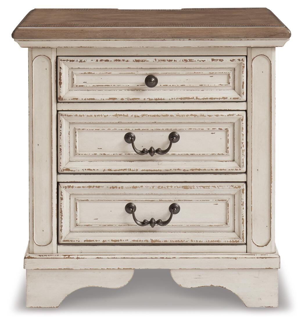 Realyn King Upholstered Panel Bed, Chest and 2 Nightstands
