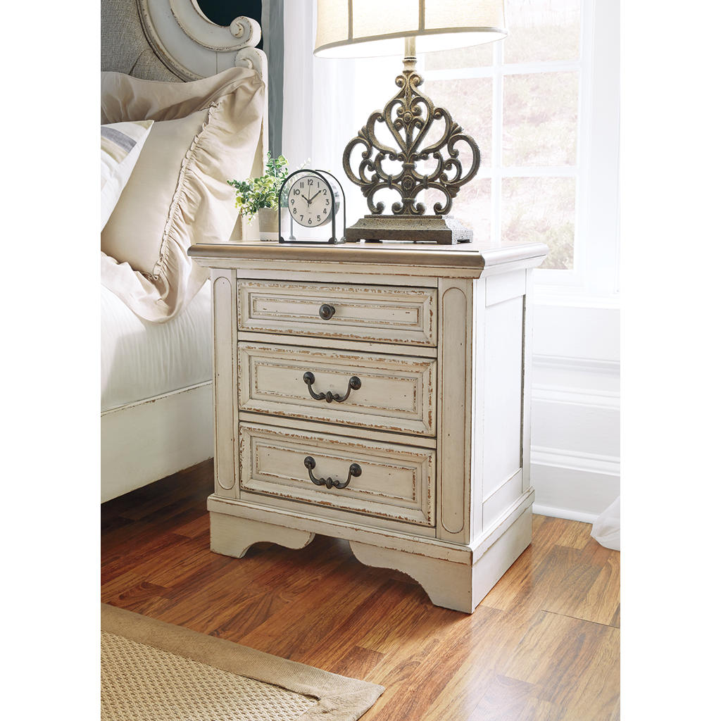 Realyn Full Panel Bed, Dresser, Mirror, Chest and Nightstand Signature Design by Ashley® Uncategorized