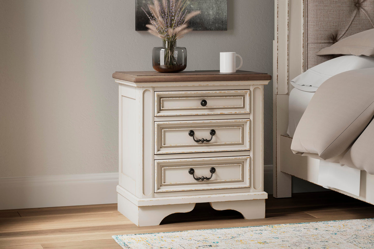 Realyn King Upholstered Panel Bed, Chest and 2 Nightstands