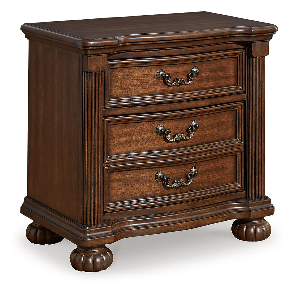 Lavinton King Poster Bed, 2 Chests and Nightstand Signature Design by Ashley® Uncategorized