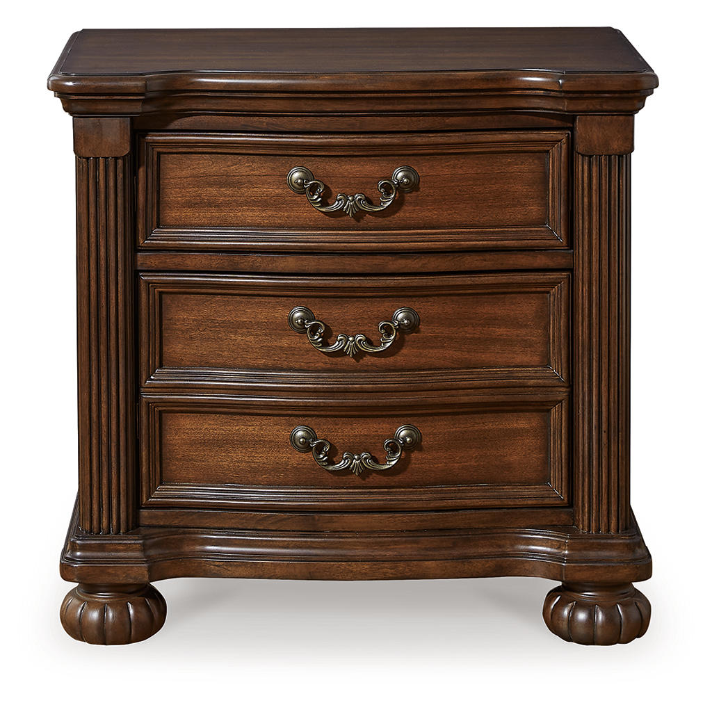 Lavinton King Poster Bed, Dresser, Mirror and Nightstand Signature Design by Ashley® Uncategorized